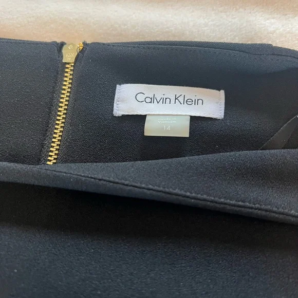 🎉Host Pick🎉Calvin Klein Black Cocktail Dress w/ 10” Slit Bell Sleeves Size 14 - Picture 6 of 16